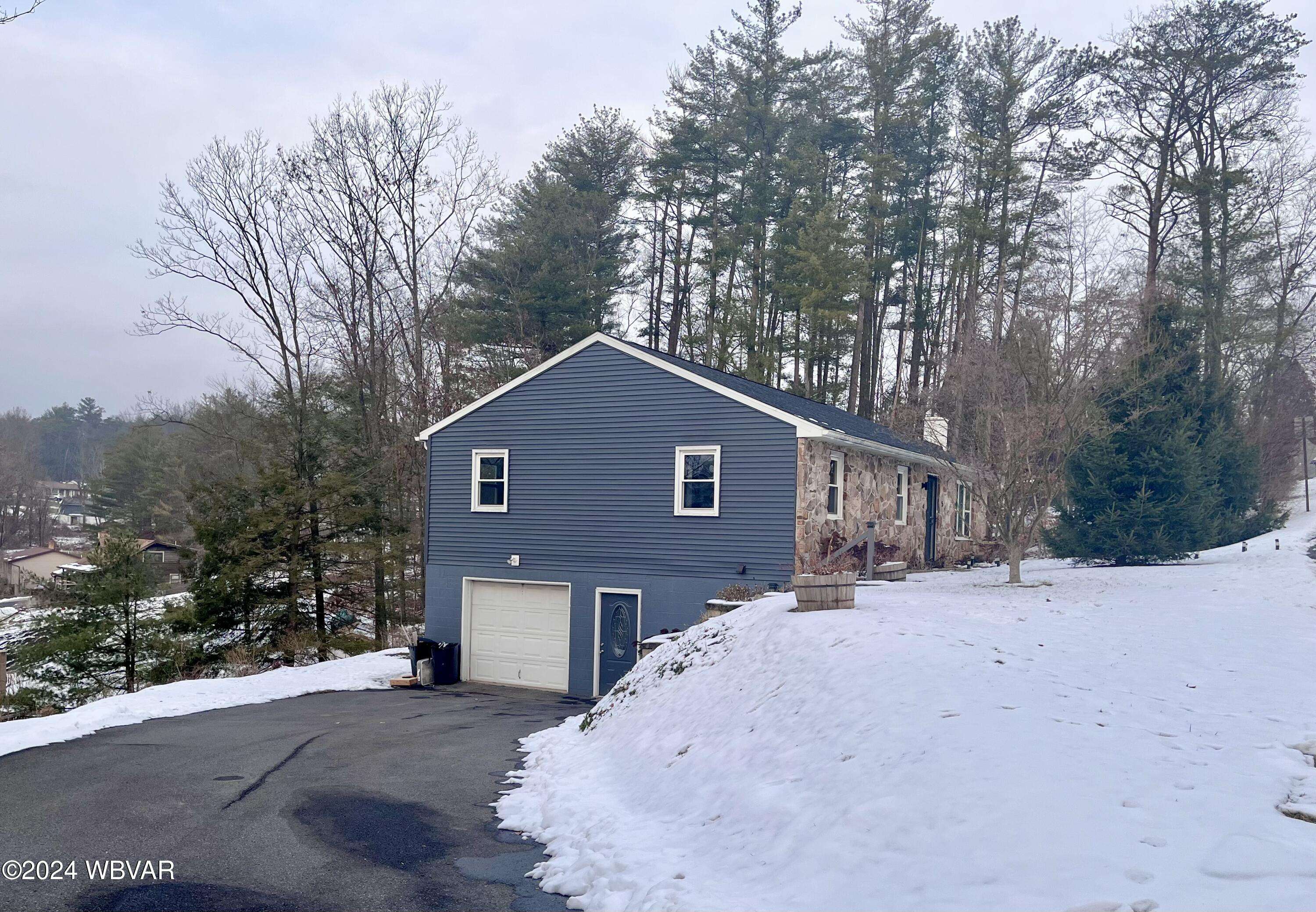 Lock Haven, PA 17745,5 CRESTVIEW DR