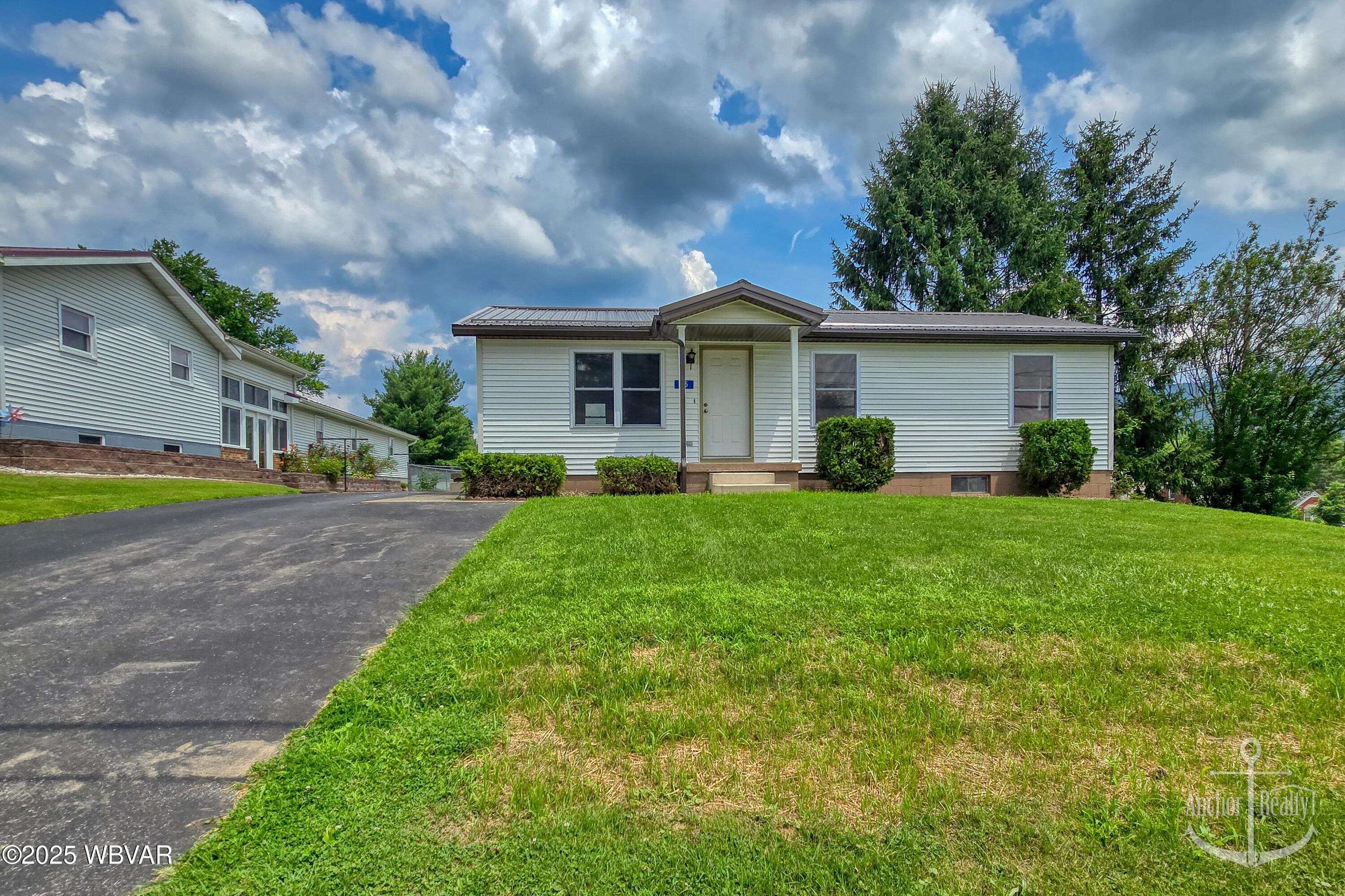 Lock Haven, PA 17745,25 ARCH ST