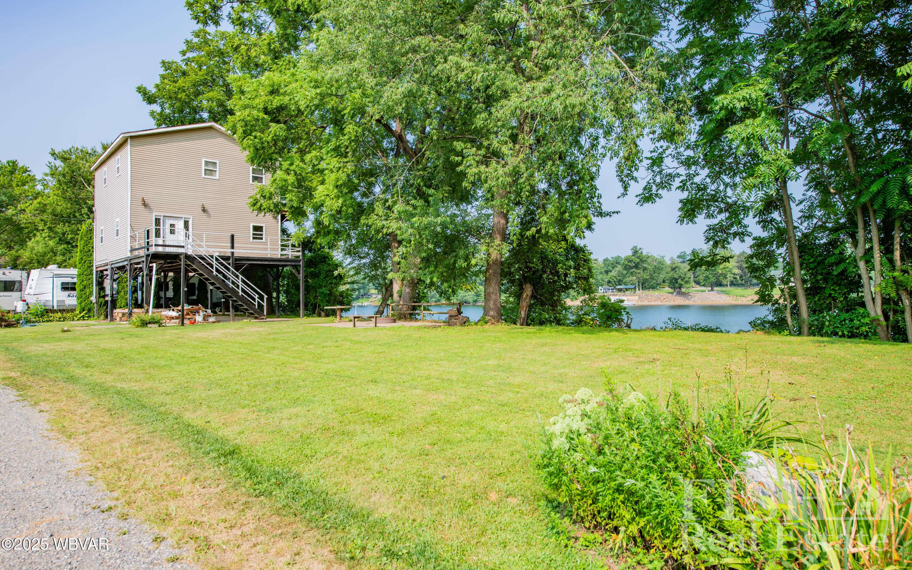 S. Williamsport, PA 17702,414 BIG RUN RD