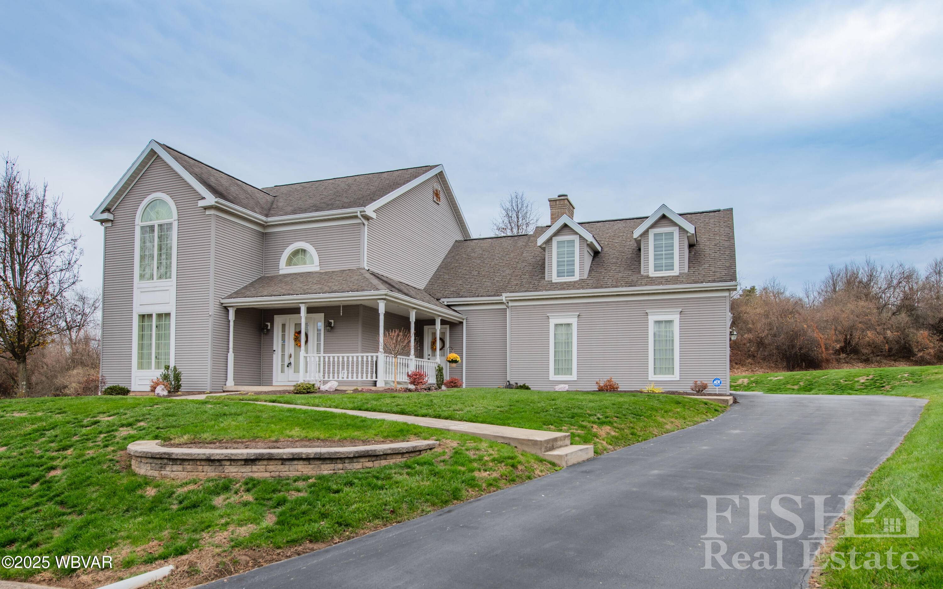 Montoursville, PA 17754,83 CARRIAGE SQ