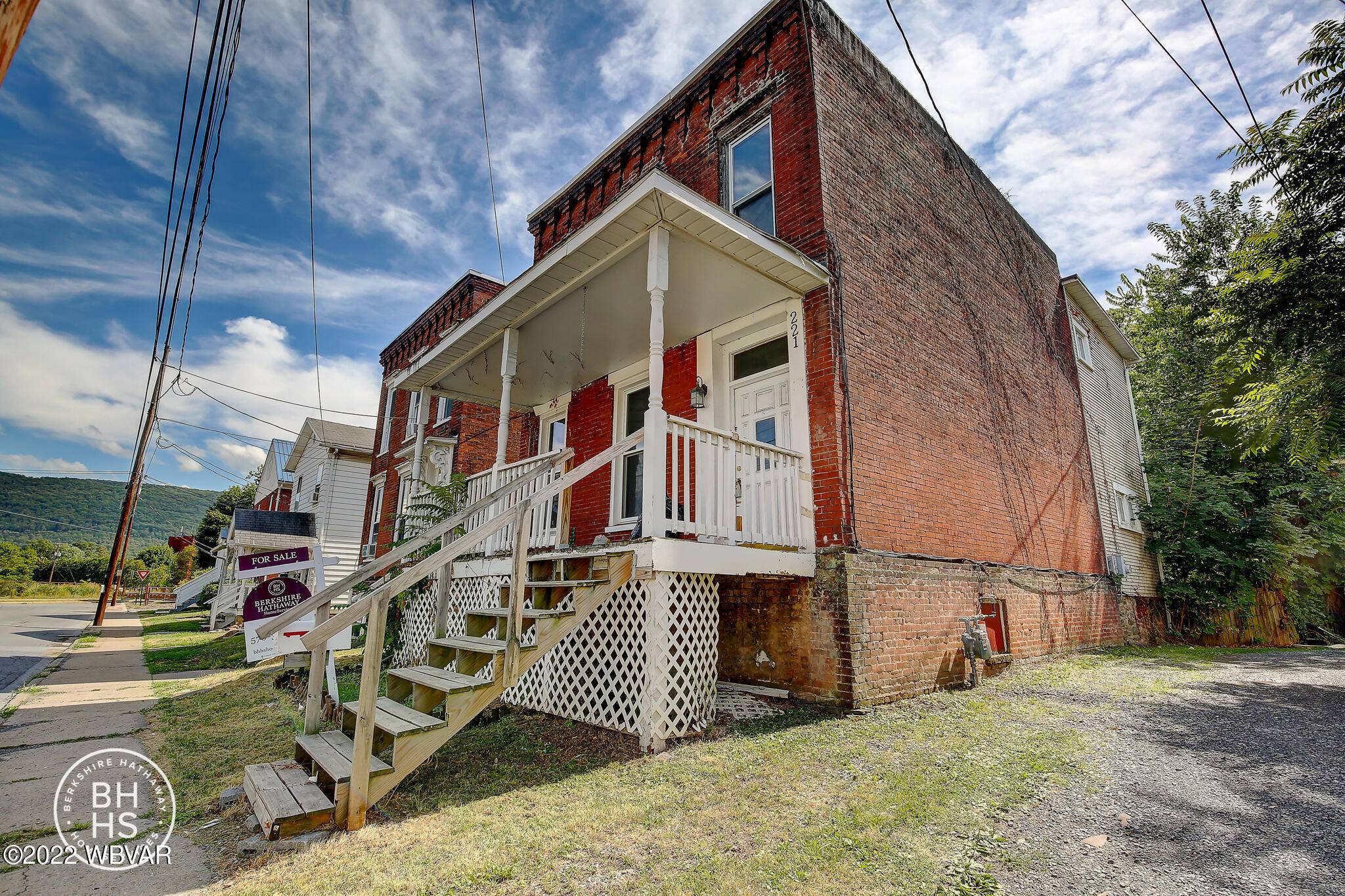 Lock Haven, PA 17745,221 E PARK ST