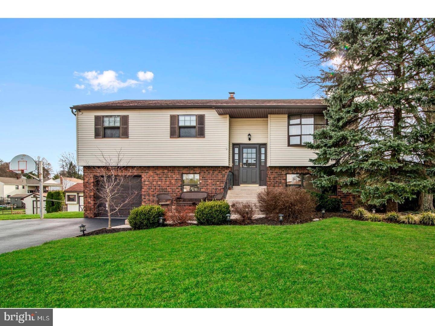 Aston, PA 19014,54 SCOTT LN