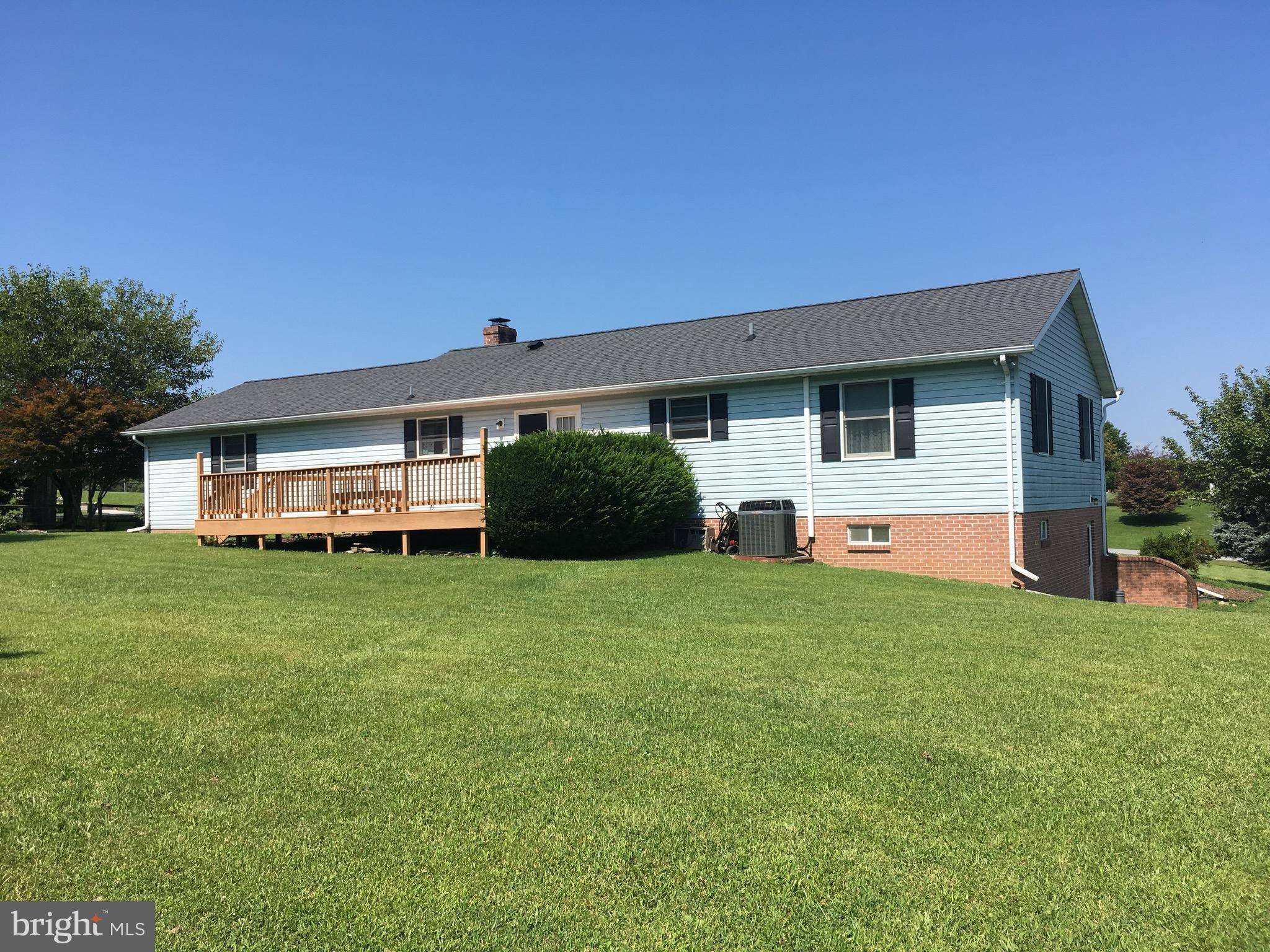 Falling Waters, WV 25419,72 CHARIOT LN