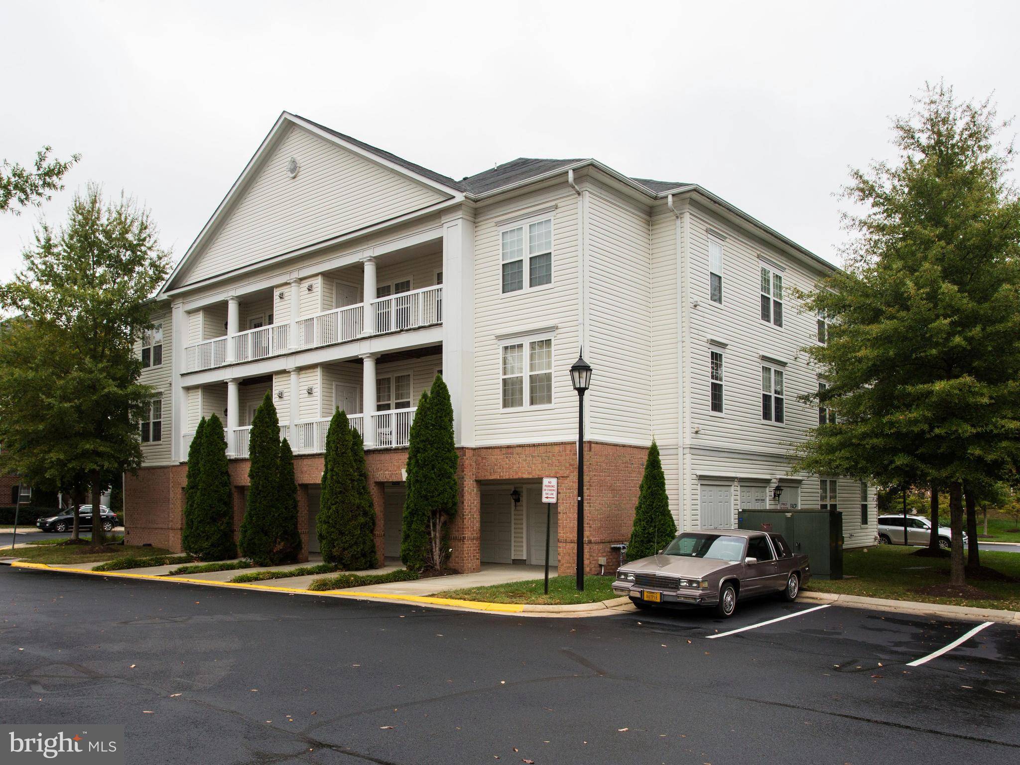 Ashburn, VA 20148,42537 ROCKROSE SQ #204