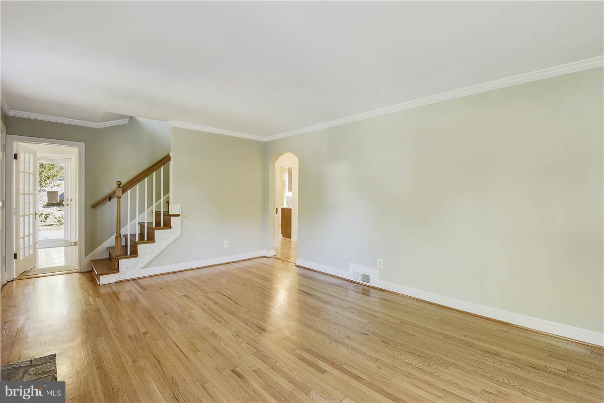 Falls Church, VA 22044,3113 WORTHINGTON CIR