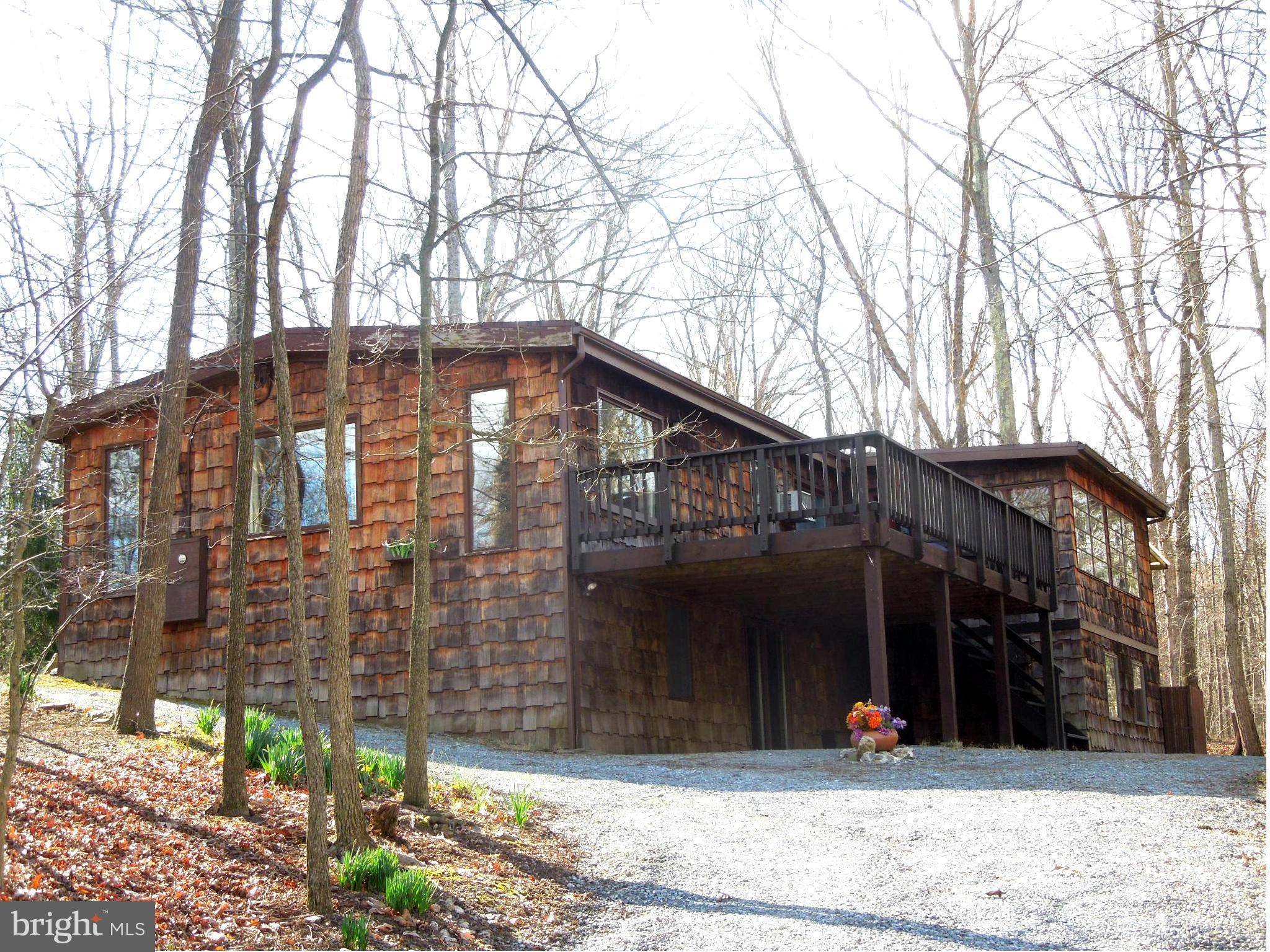 Harpers Ferry, WV 25425,890 LAKESIDE DR