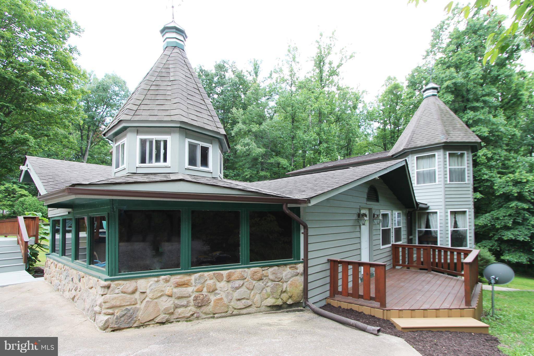 Harpers Ferry, WV 25425,770 GINGERBREAD LN