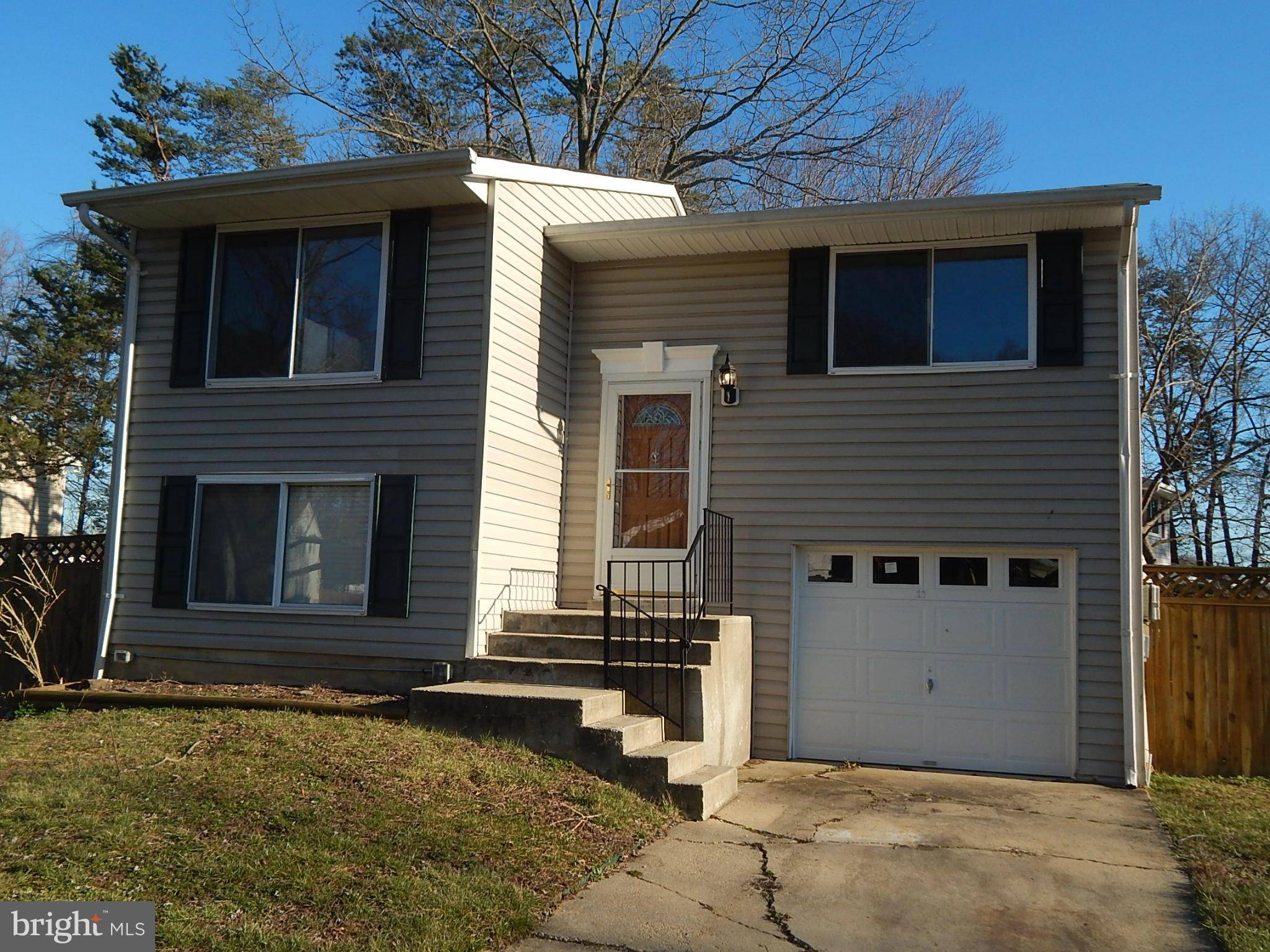 Waldorf, MD 20602,19 CARDIGAN CT