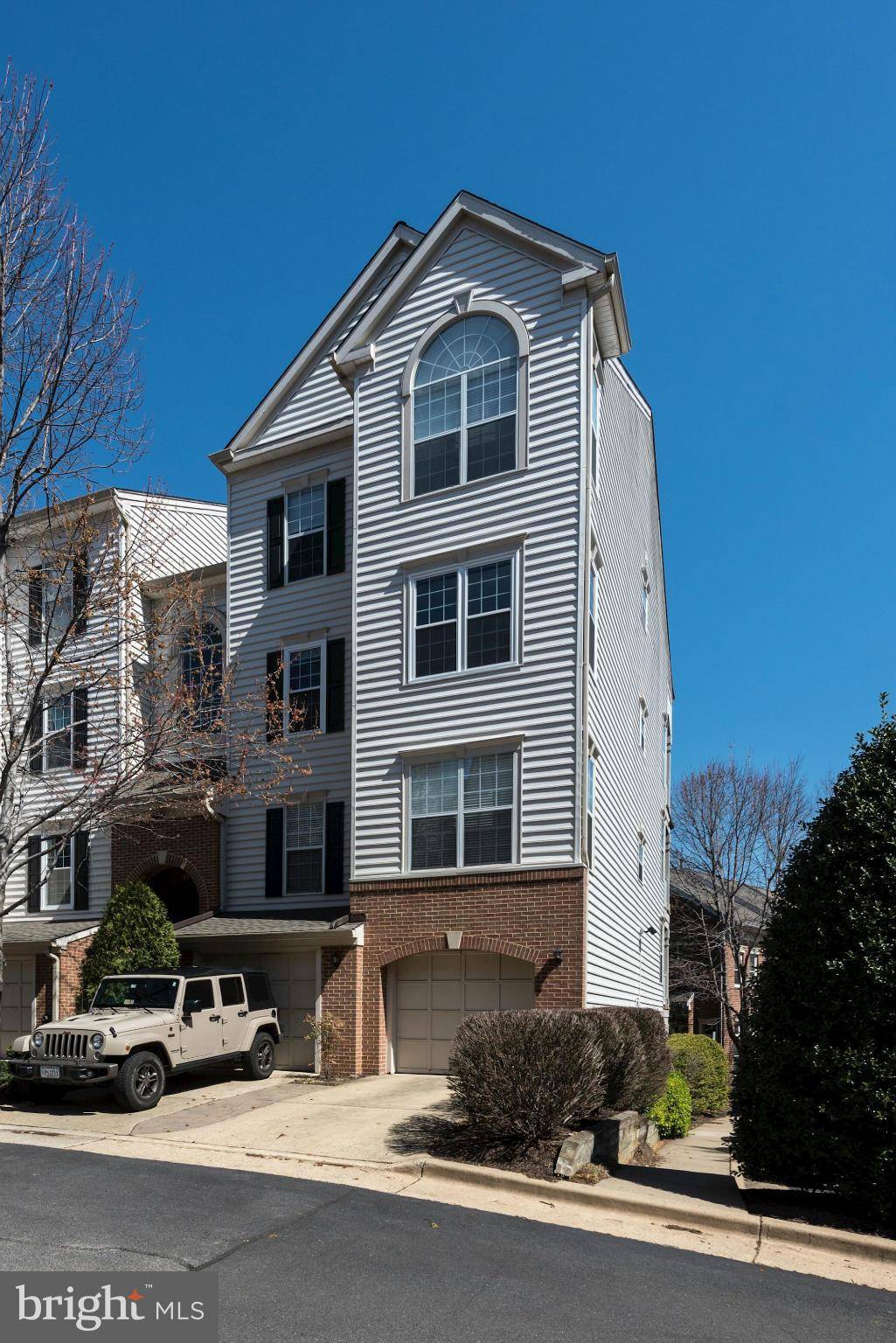 Alexandria, VA 22311,4681 LAWTON WAY #204