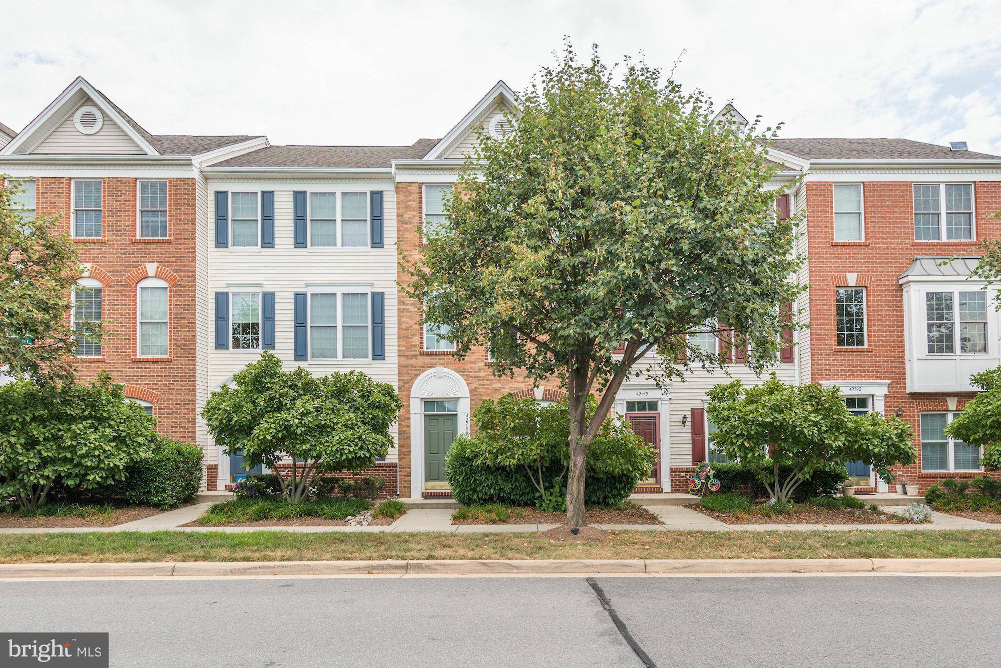 Chantilly, VA 20152,42788 CENTER ST