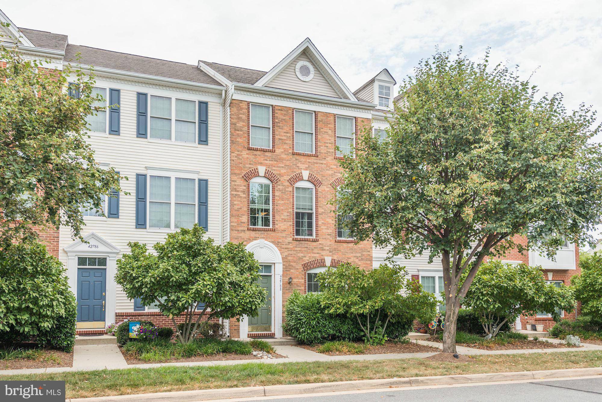 Chantilly, VA 20152,42788 CENTER ST