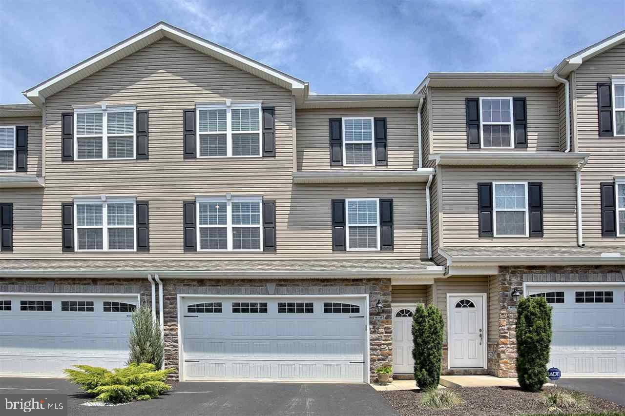 Mechanicsburg, PA 17055,824 SPRING ROCK CT