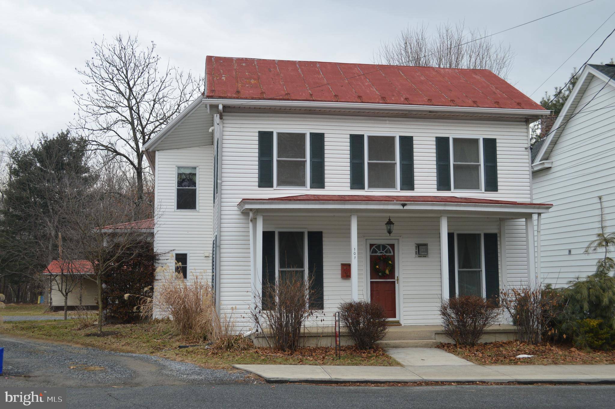 Mount Holly Springs, PA 17065,101 E PINE ST