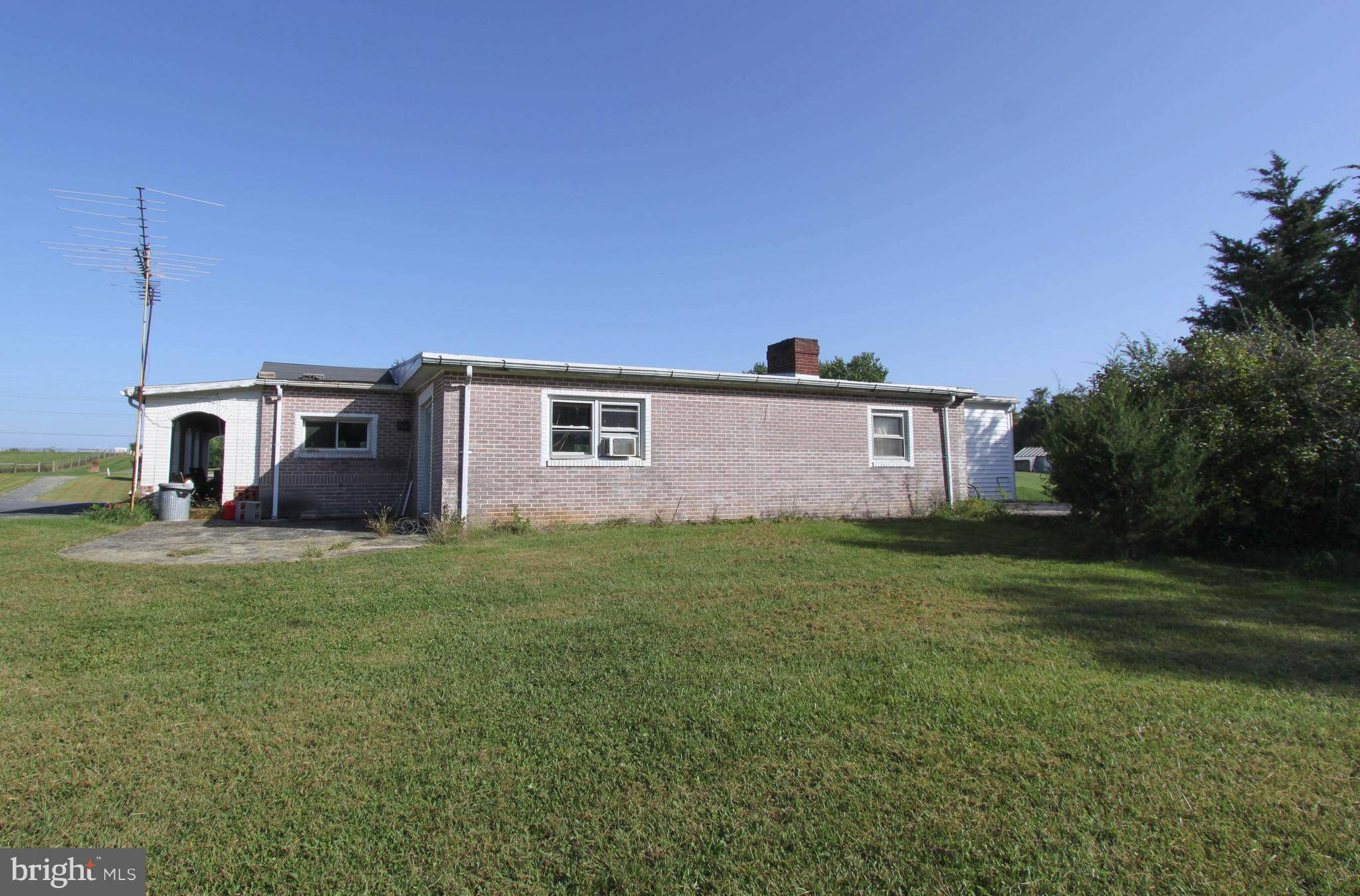 Kearneysville, WV 25430,64 OLD MADISON LN