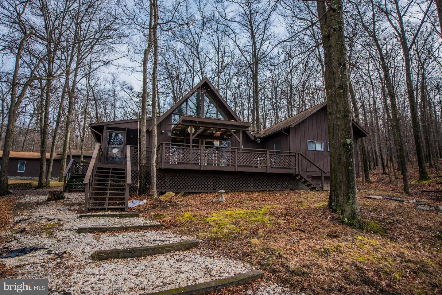 Great Cacapon, WV 25422,155 TREVOR DR