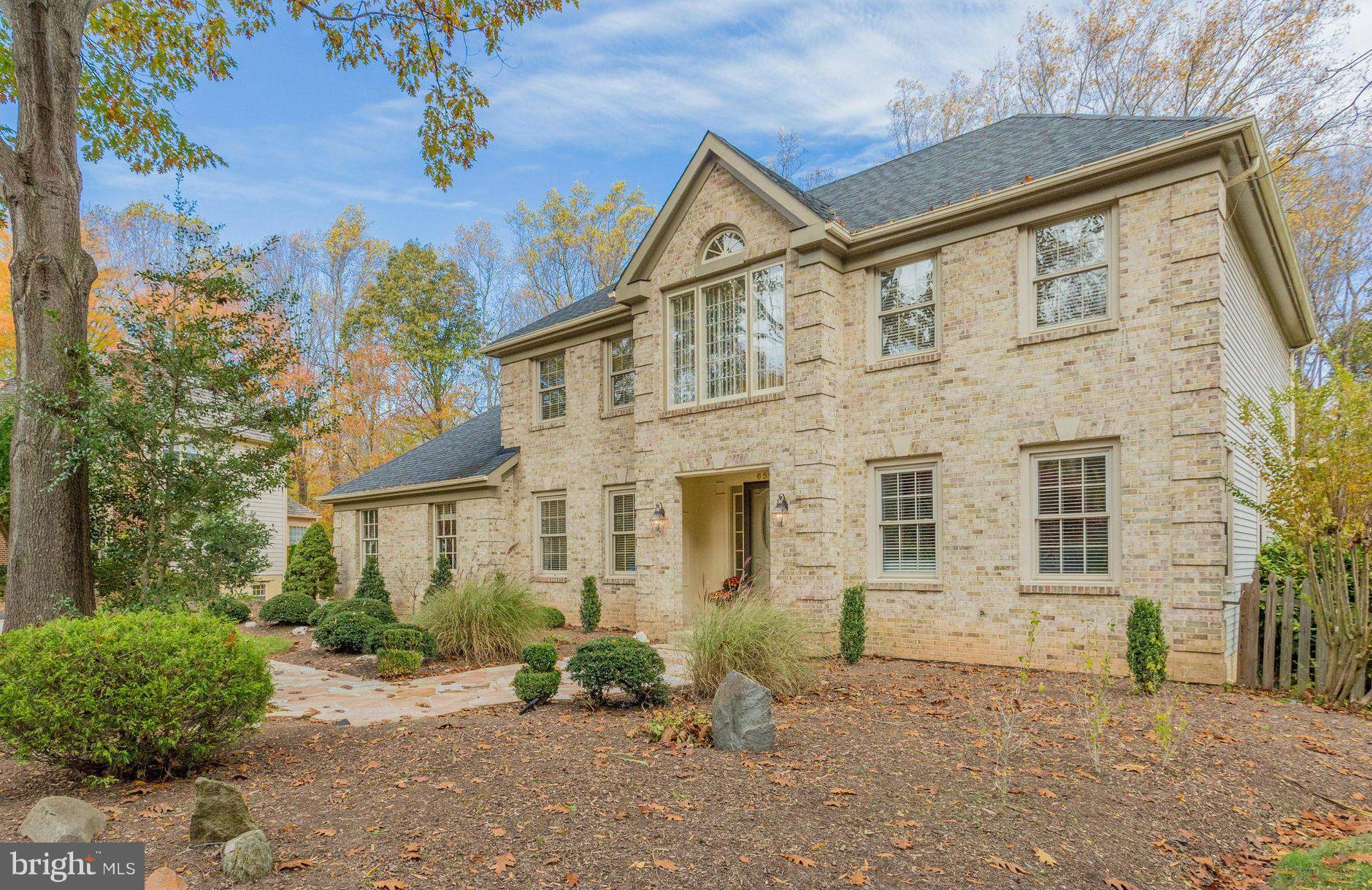 Mclean, VA 22101,6518 HEATHER BROOK CT