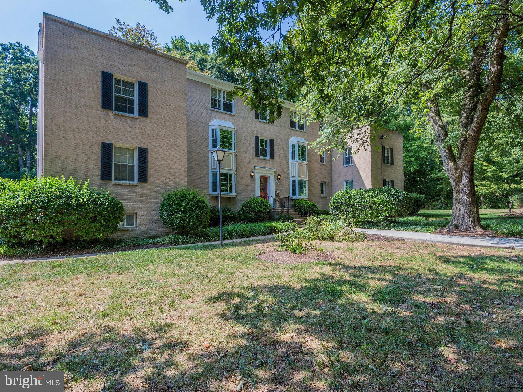 Arlington, VA 22204,706 ARLINGTON MILL DR #18204