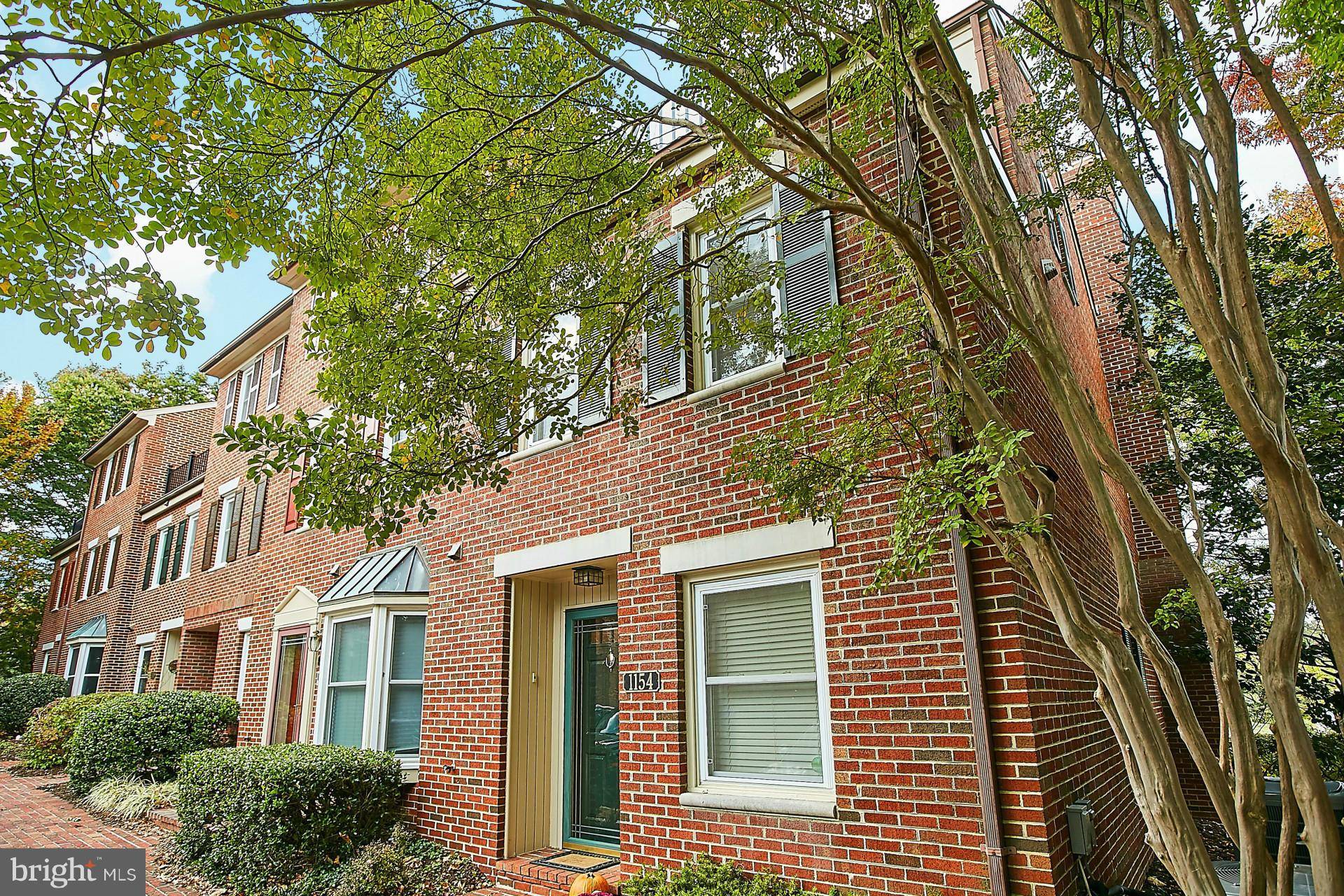 Arlington, VA 22201,1154 TAYLOR ST N #1