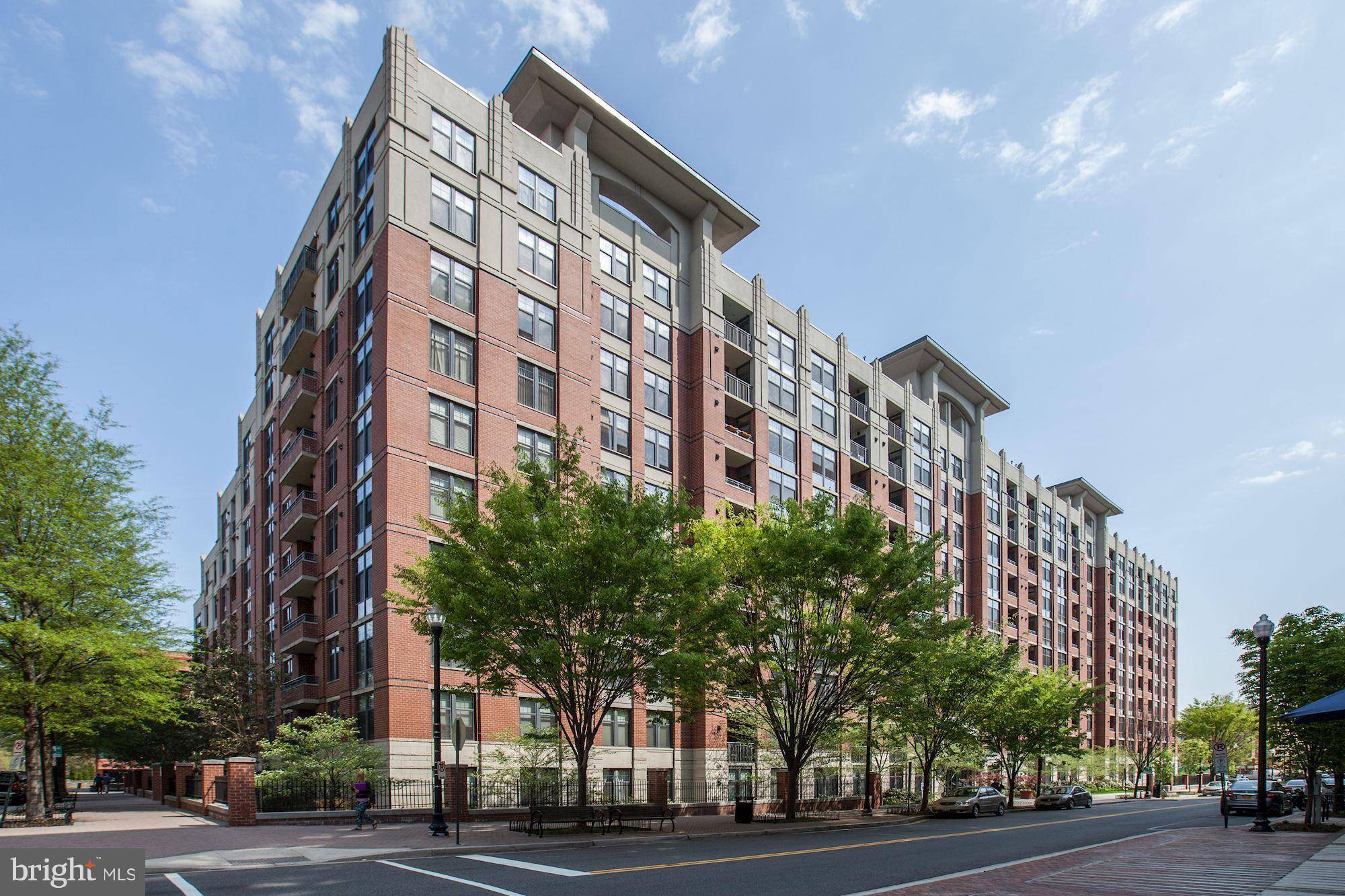 Arlington, VA 22201,1021 GARFIELD ST #429