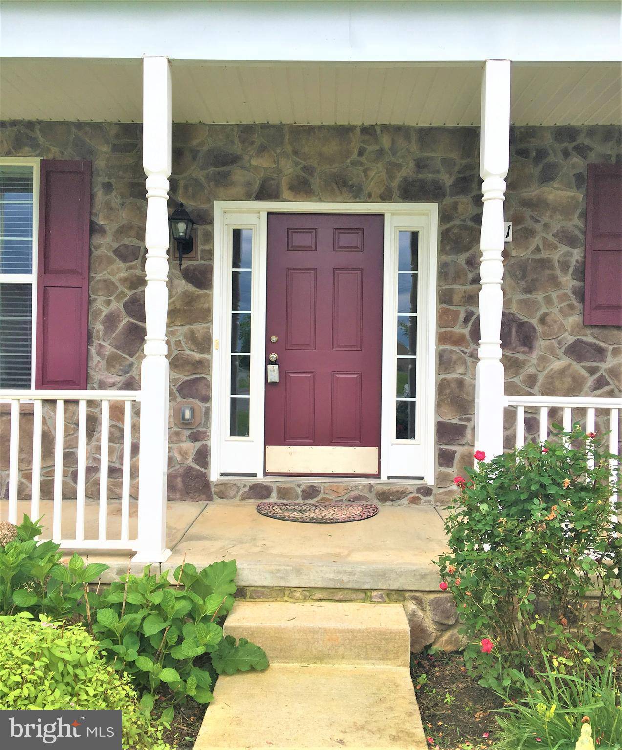 Falling Waters, WV 25419,121 PORTSMOUTH CT