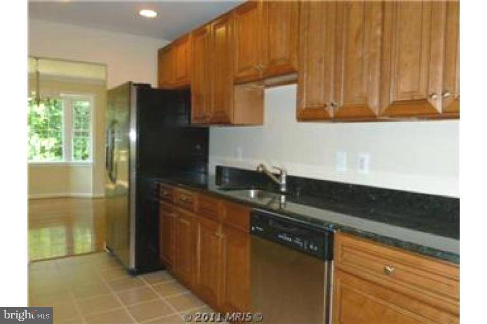 Centreville, VA 20121,13925 WATER POND CT