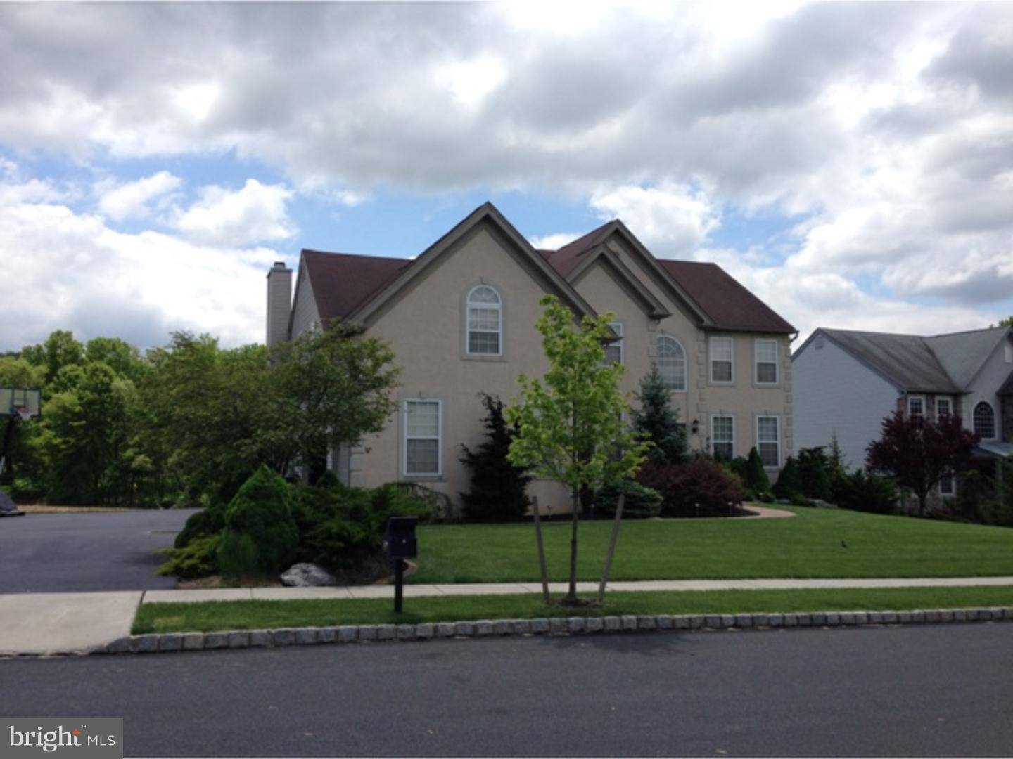 Center Valley, PA 18036,5160 CURLY HORSE DR