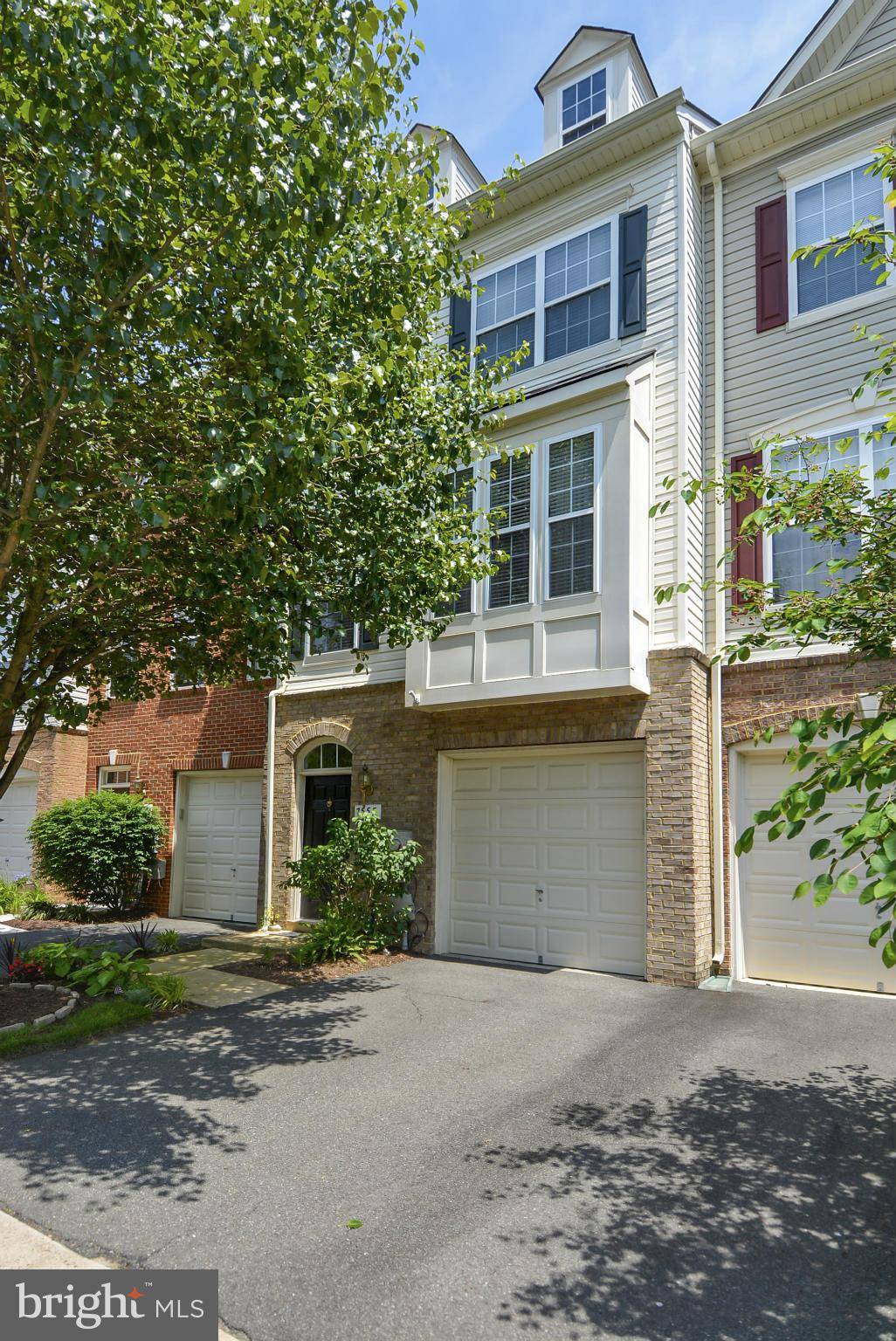 Alexandria, VA 22306,7555 GREAT SWAN CT