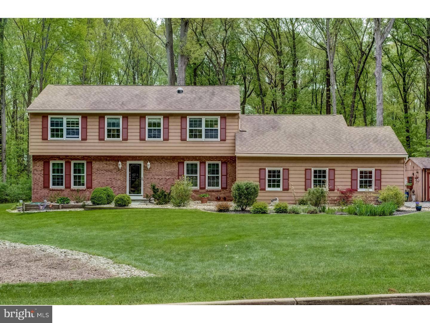 Wrightstown, NJ 08562,5 LEE CT