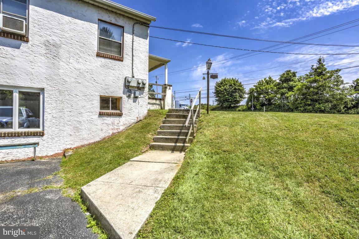 Gap, PA 17527,5660 LINCOLN HWY