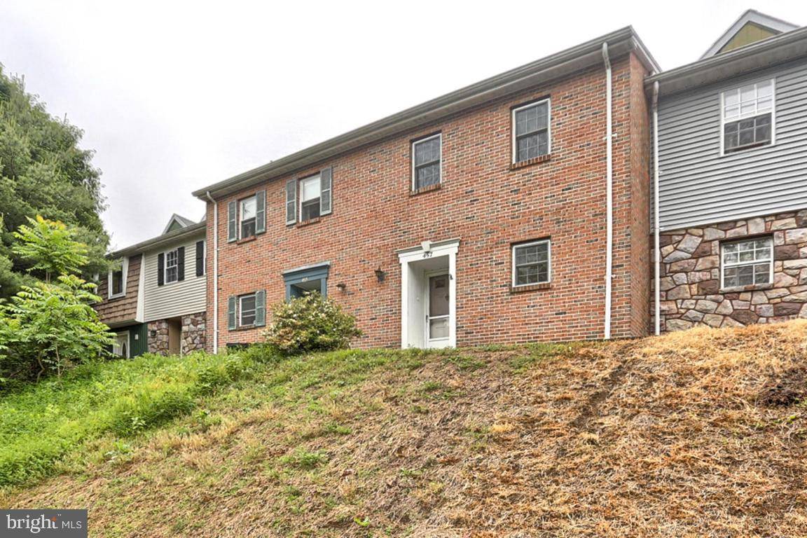 Shillington, PA 19607,457 S WYOMISSING AVE