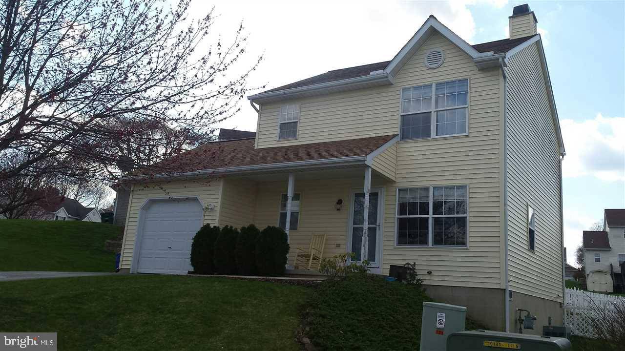 Dallastown, PA 17313,715 BLOSSOM HILL LN