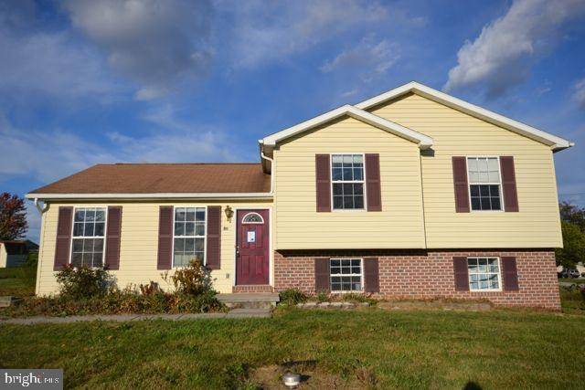 Abbottstown, PA 17301,80 HUNTERS CIR