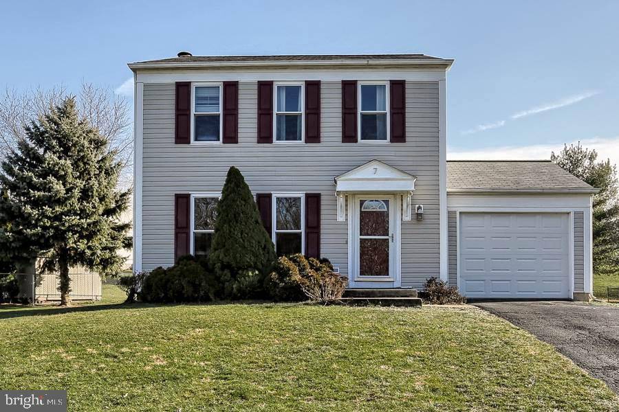 Mechanicsburg, PA 17050,7 LILAC DR