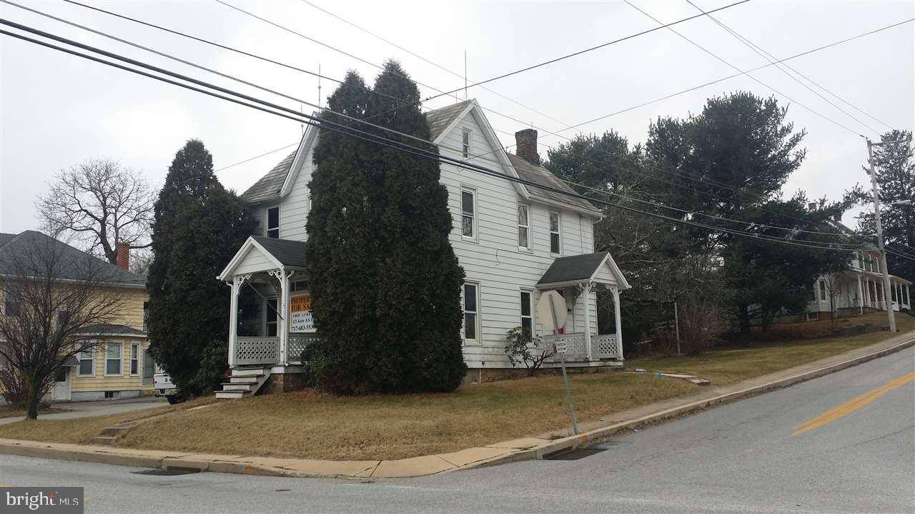 Stewartstown, PA 17363,10 N HILL ST