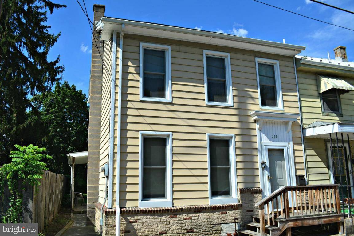 Marietta, PA 17547,210 E FRONT ST