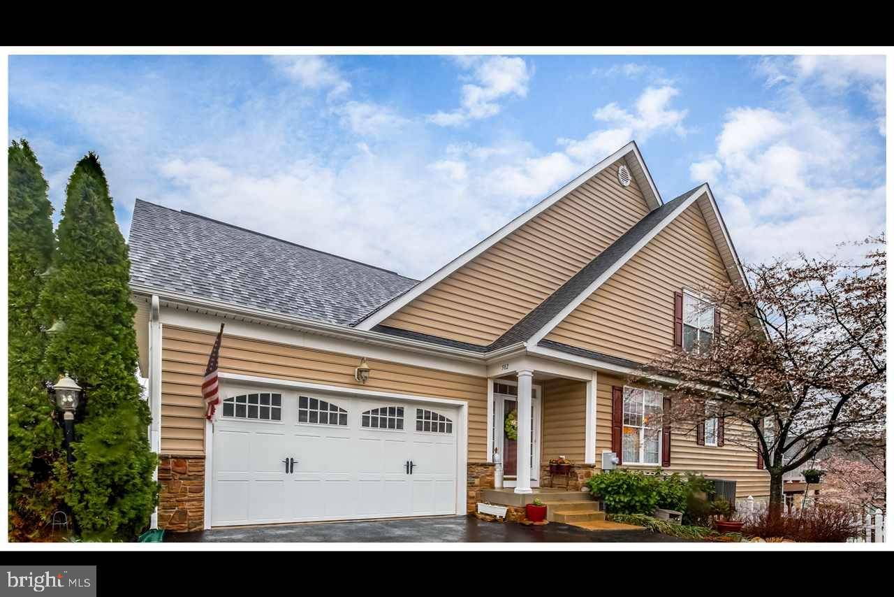 Seven Valleys, PA 17360,582 LAKE REDMAN CT