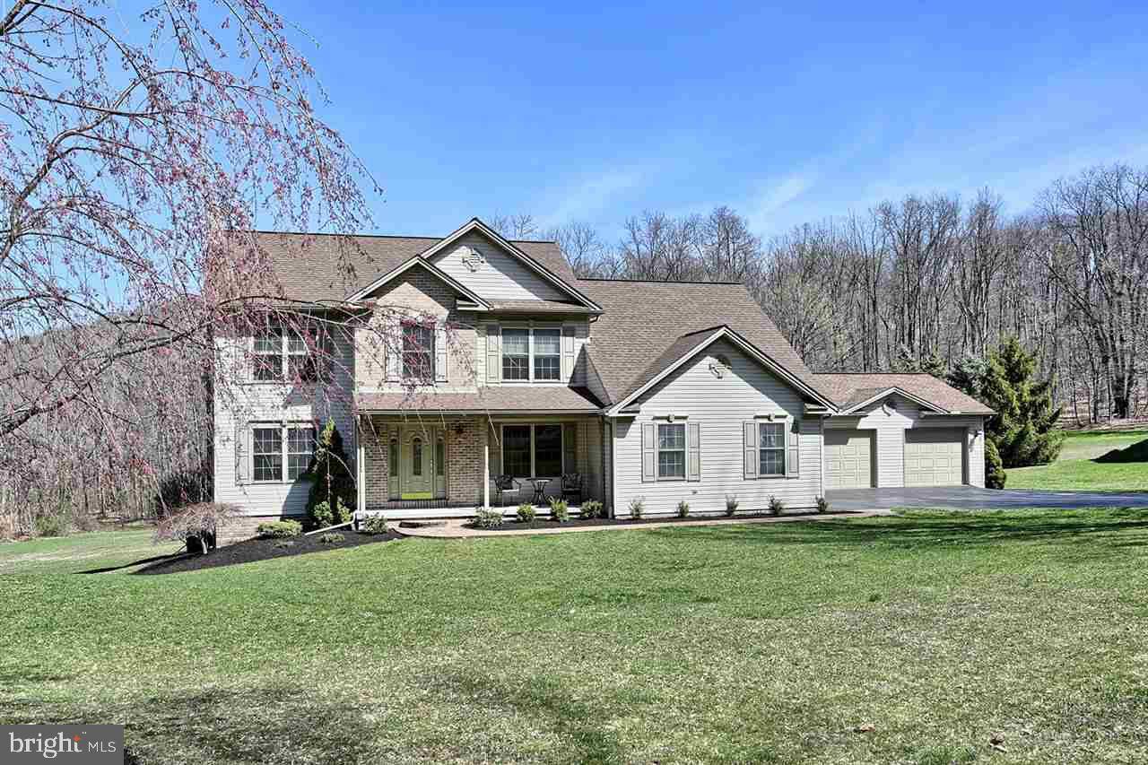 Lewisberry, PA 17339,696 RIDGE RD