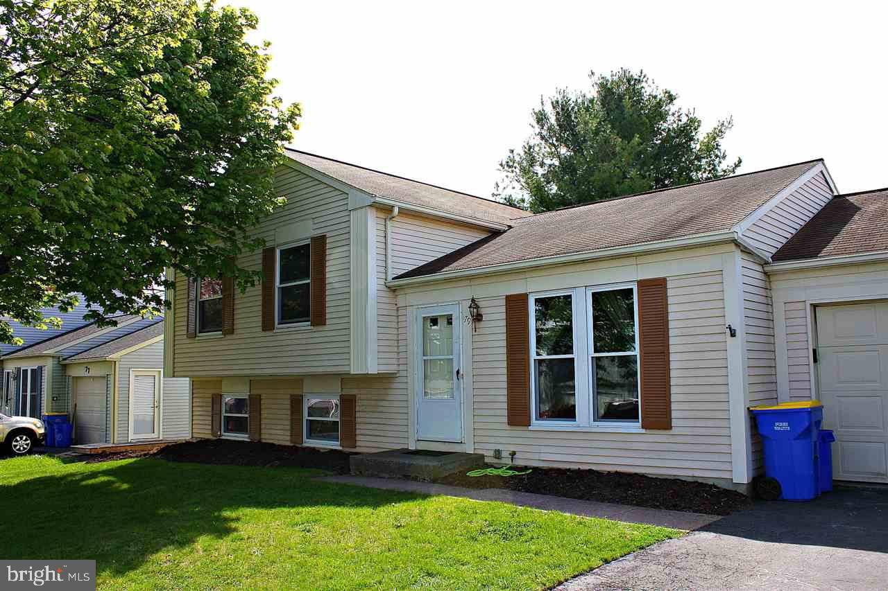 Mechanicsburg, PA 17050,79 HONEYSUCKLE DR