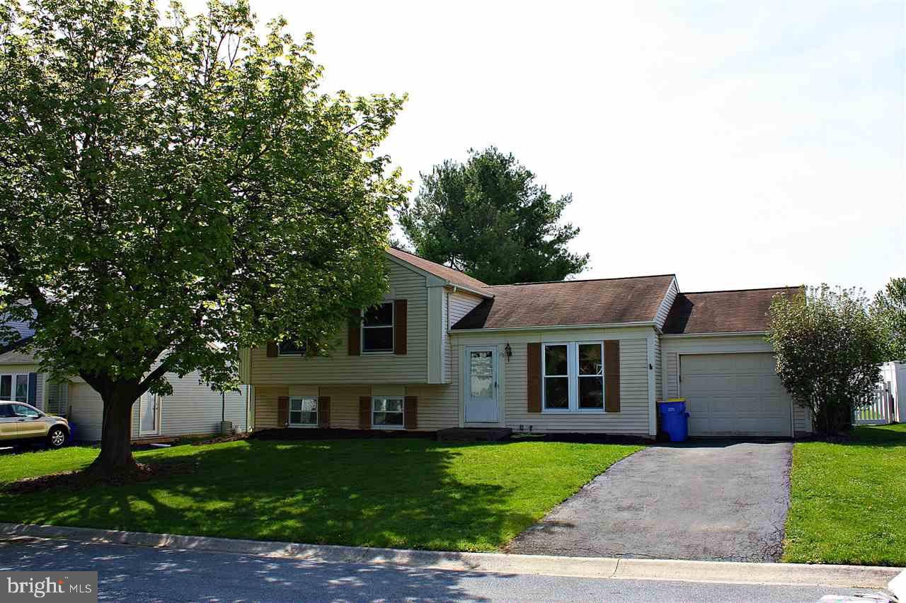 Mechanicsburg, PA 17050,79 HONEYSUCKLE DR