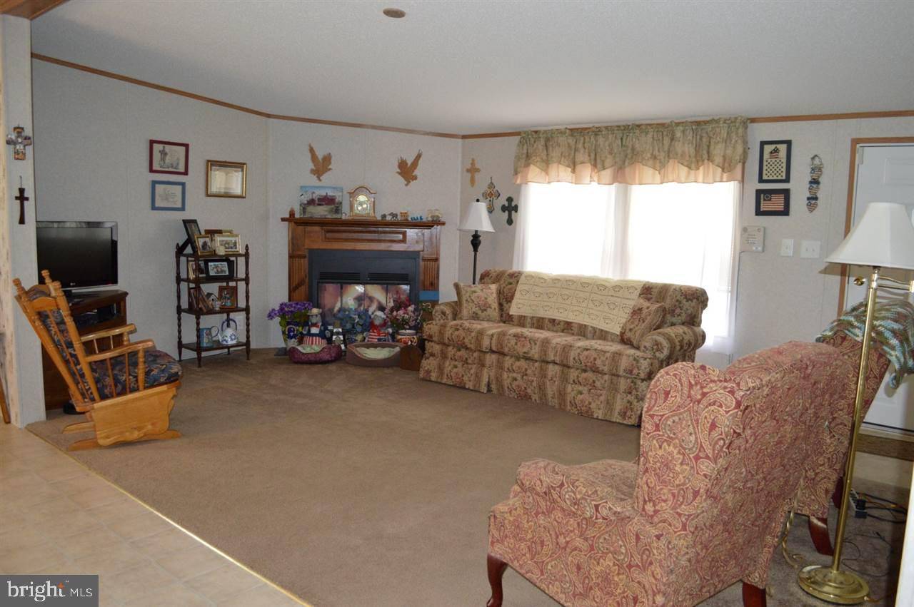 Newville, PA 17241,93 COUNTRY VIEW EST