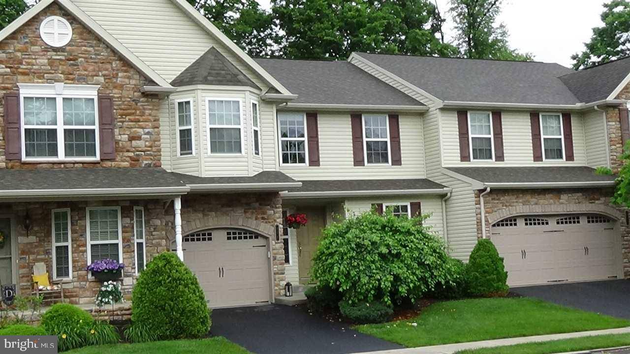 Mechanicsburg, PA 17050,402 PIN OAK CT