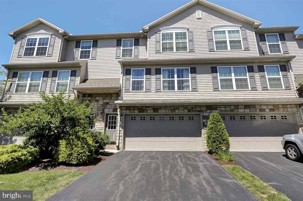 Mechanicsburg, PA 17050,460 WATERLEAF CT