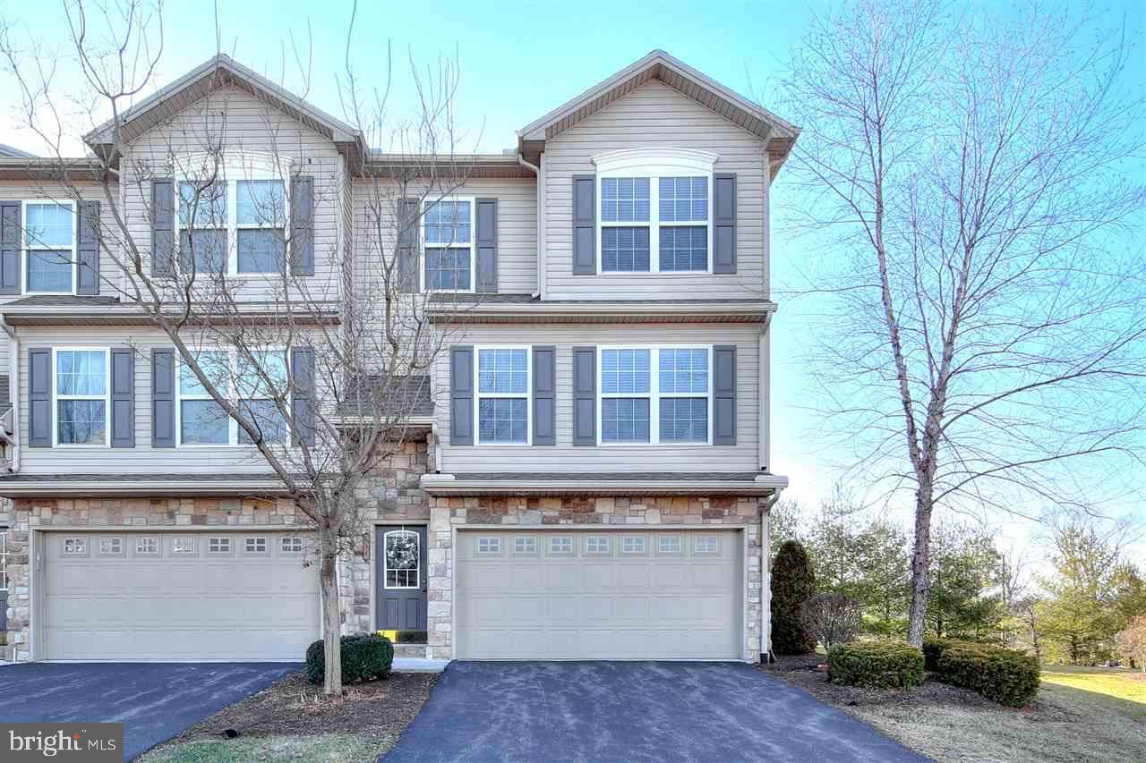 Mechanicsburg, PA 17050,448 WATERLEAF CT