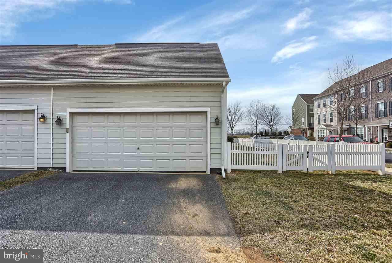 Mechanicsburg, PA 17050,11 SUMMER LN