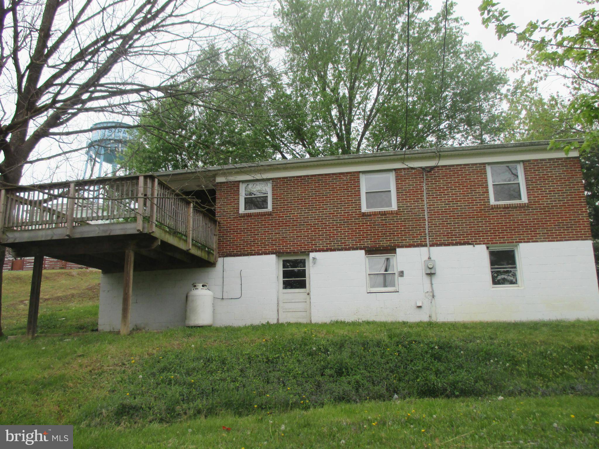 Strasburg, VA 22657,360 NEWMAN ST