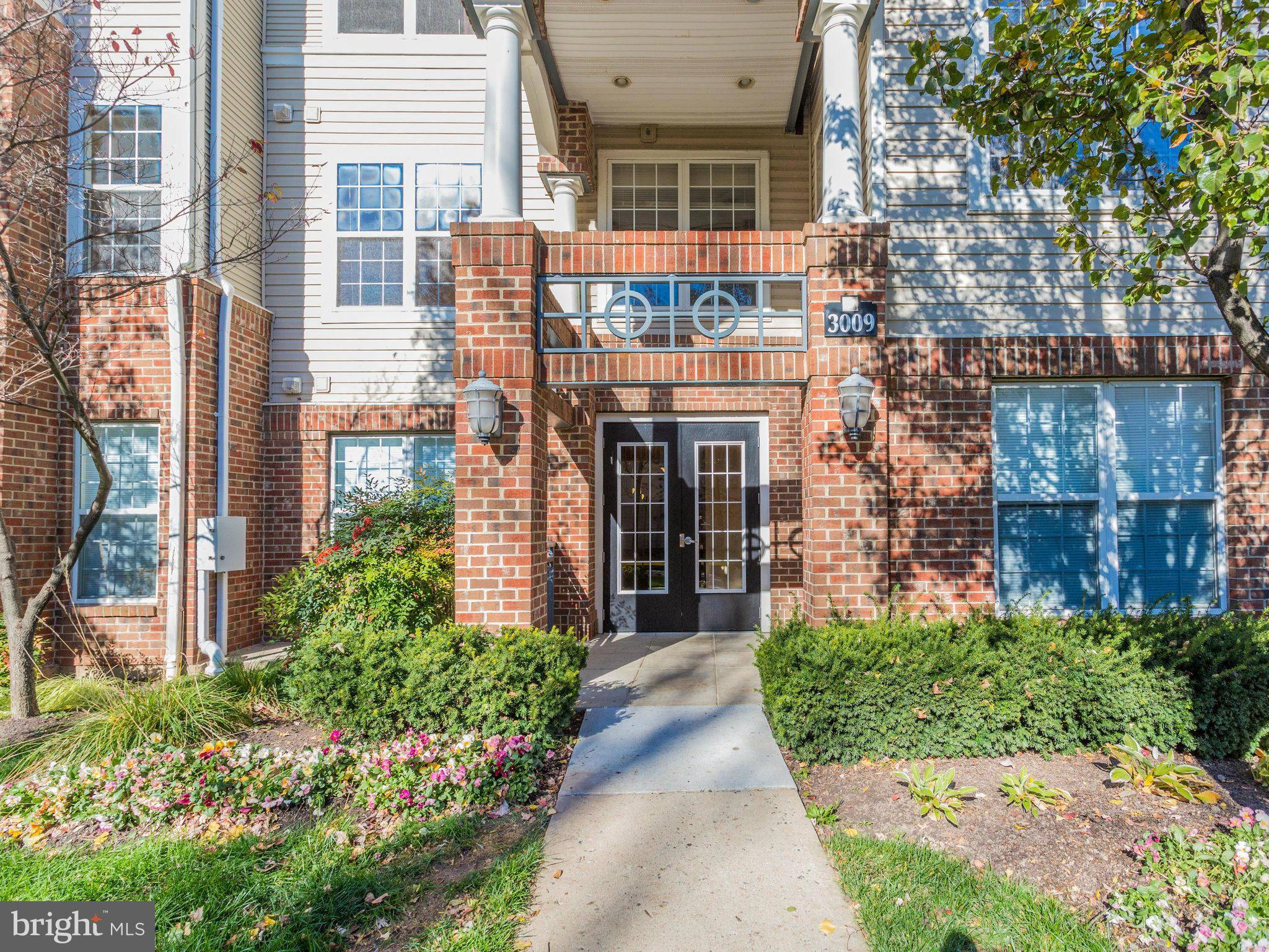 Falls Church, VA 22042,3009 NICOSH CIR #4307