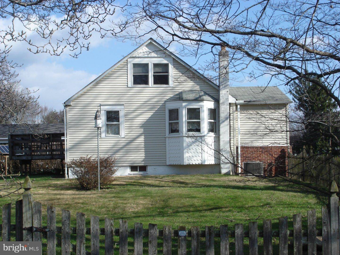 Aston, PA 19014,419 DUTTON ST