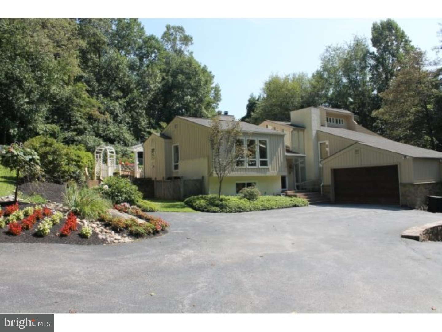 Chadds Ford, PA 19317,7 HICKORY LN