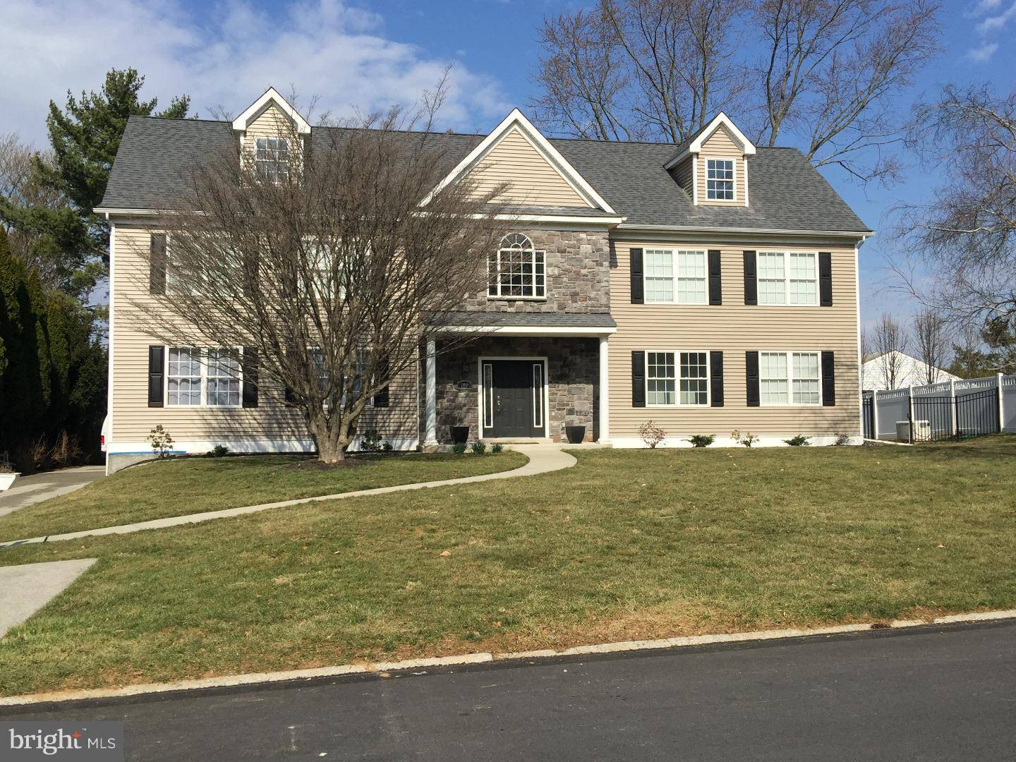 Newtown Square, PA 19073,109 HUNT CLUB LN