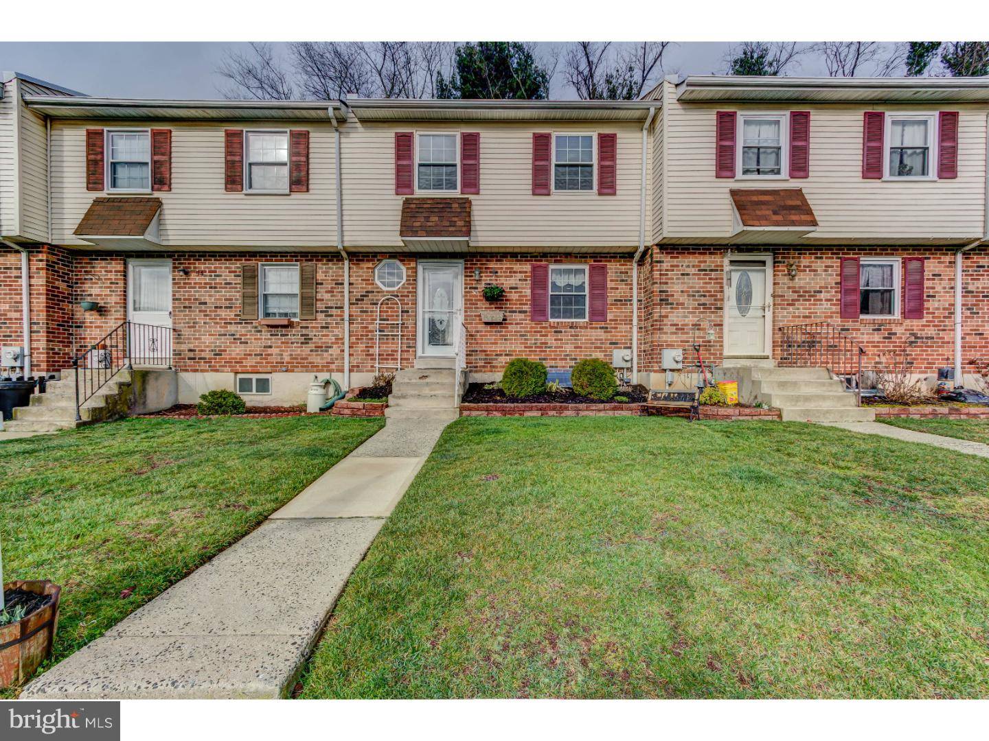 Aston, PA 19014,55 COLONIAL CIR